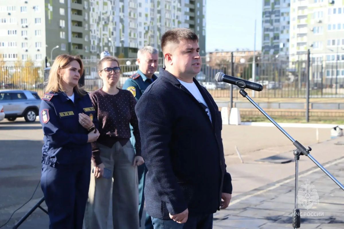 Скорость, ловкость и воля к победе: в Оренбурге прошли соревнования по пожарно-спасательному спорту Скорость, ловкость и воля к победе: в Оренбурге прошли соревнования по пожарно-спасательному спорту