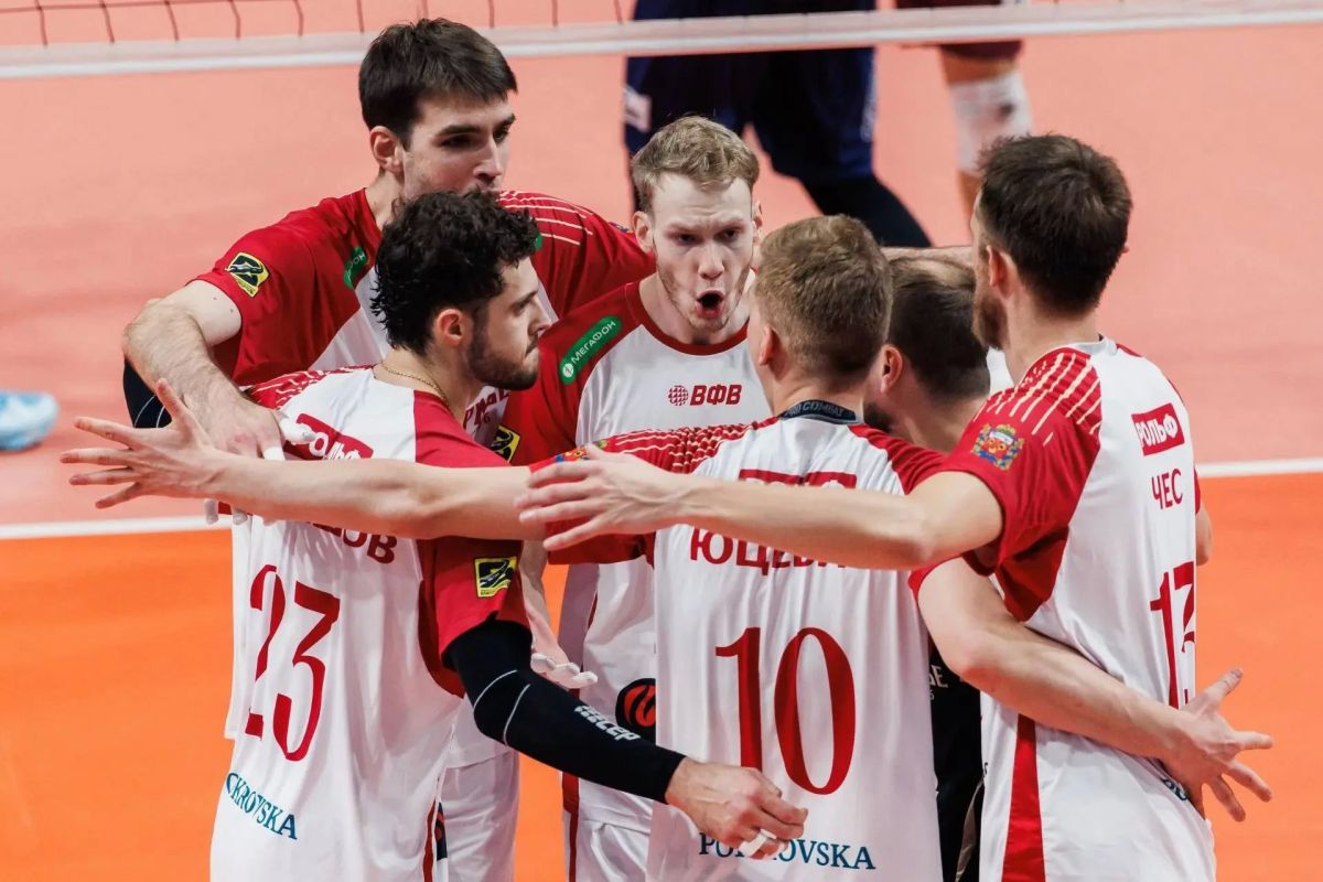Волейбольный клуб «Оренбуржье» одержал победу в стартовом матче чемпионата России Волейбольный клуб «Оренбуржье» одержал победу в стартовом матче чемпионата России