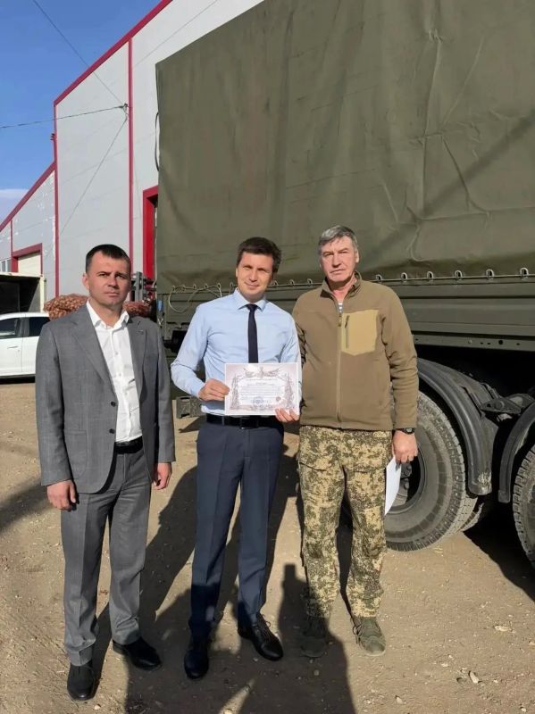 Сотрудники СольИлецкой и Акбулакской больниц передали бойцам СВО 10 тонн картофеля Сотрудники СольИлецкой и Акбулакской больниц передали бойцам СВО 10 тонн картофеля