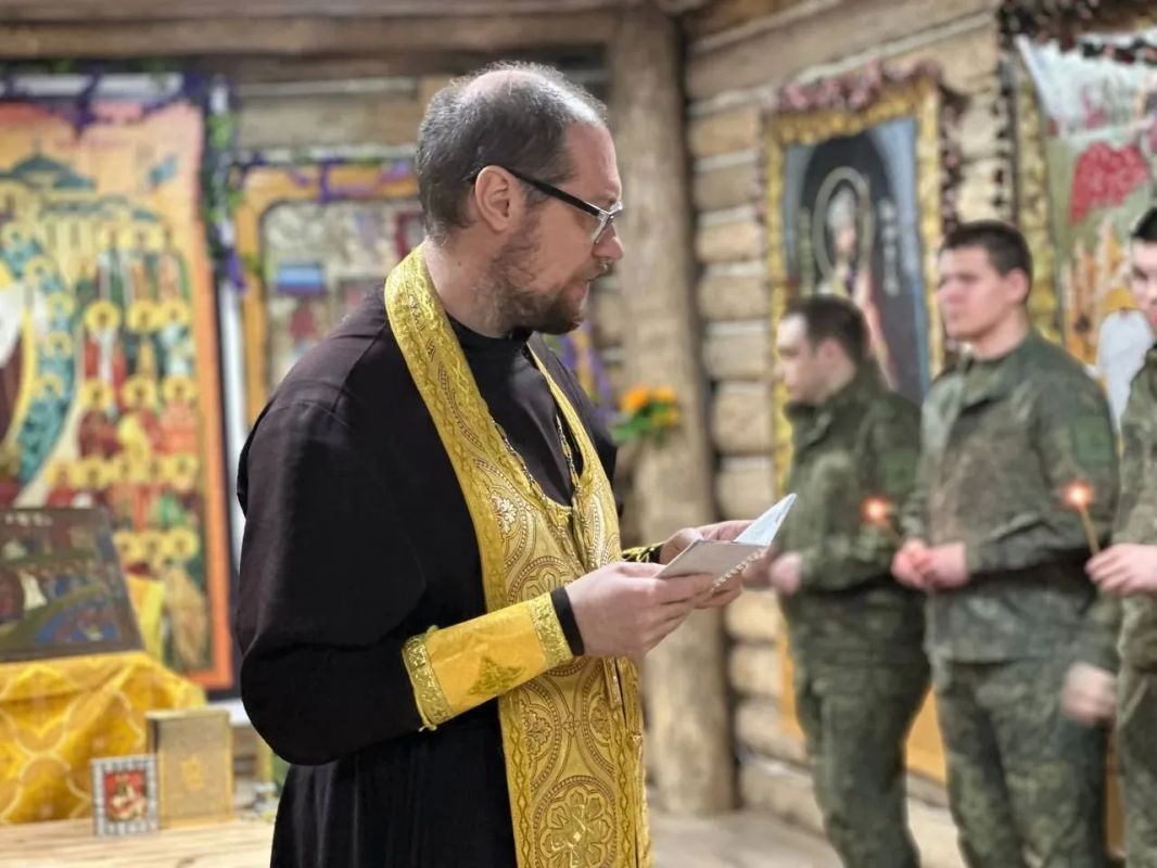 Плечом к плечу: единство конфессий на передовой Плечом к плечу: единство конфессий на передовой
