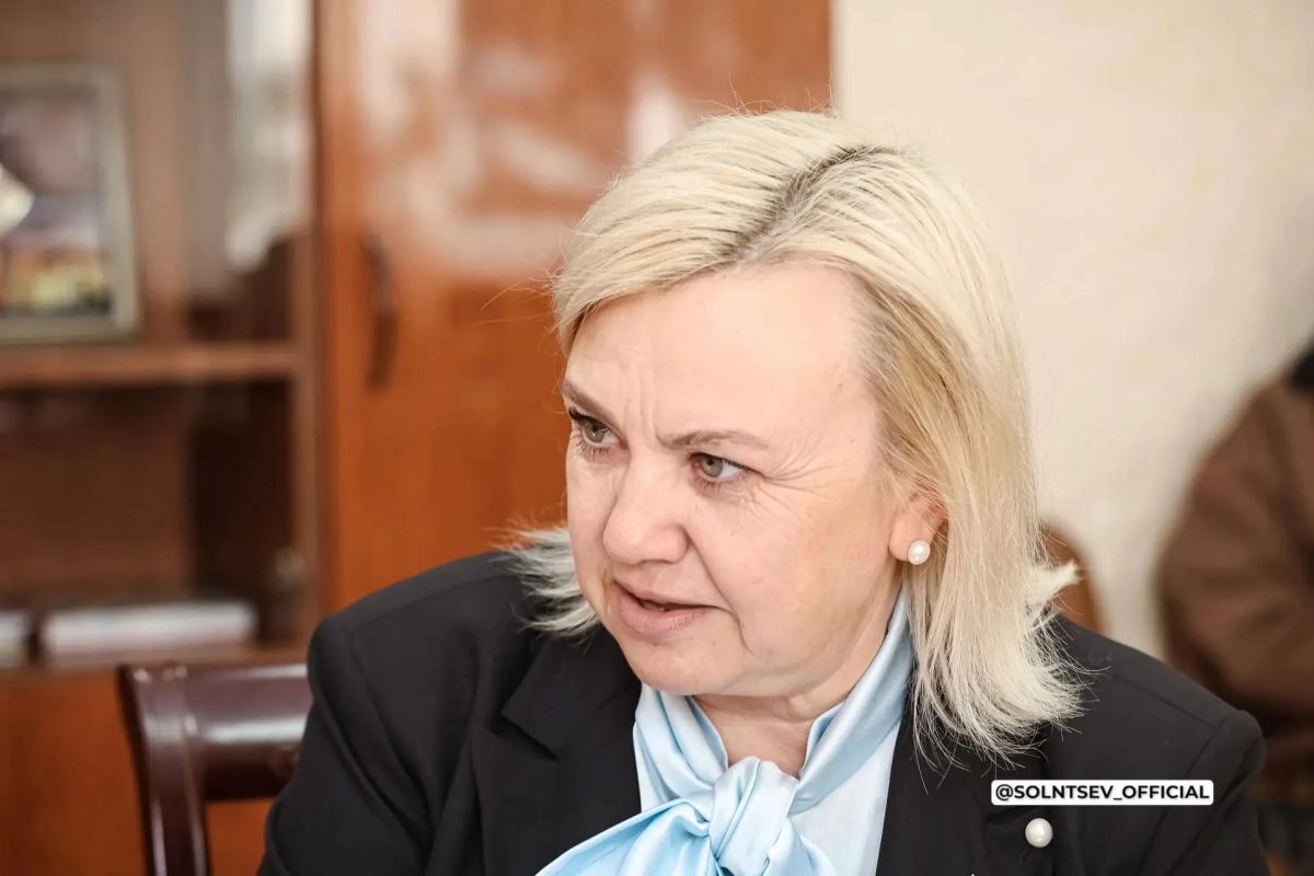 Евгений Солнцев провел прием горожан в селе Кваркино Евгений Солнцев провел прием горожан в селе Кваркино