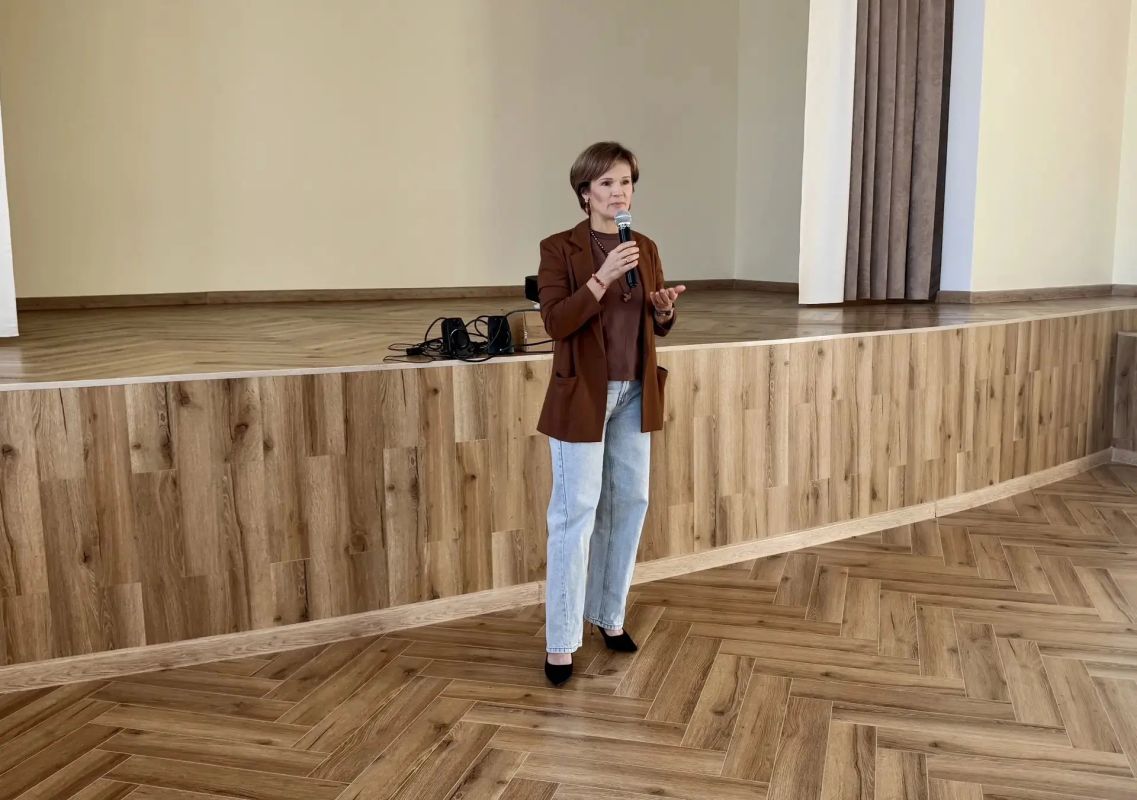 В школах Орска продолжаются встречи предпринимателей со старшеклассниками