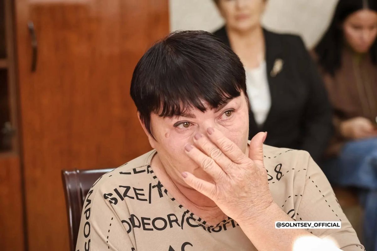 Евгений Солнцев провел прием горожан в селе Кваркино Евгений Солнцев провел прием горожан в селе Кваркино
