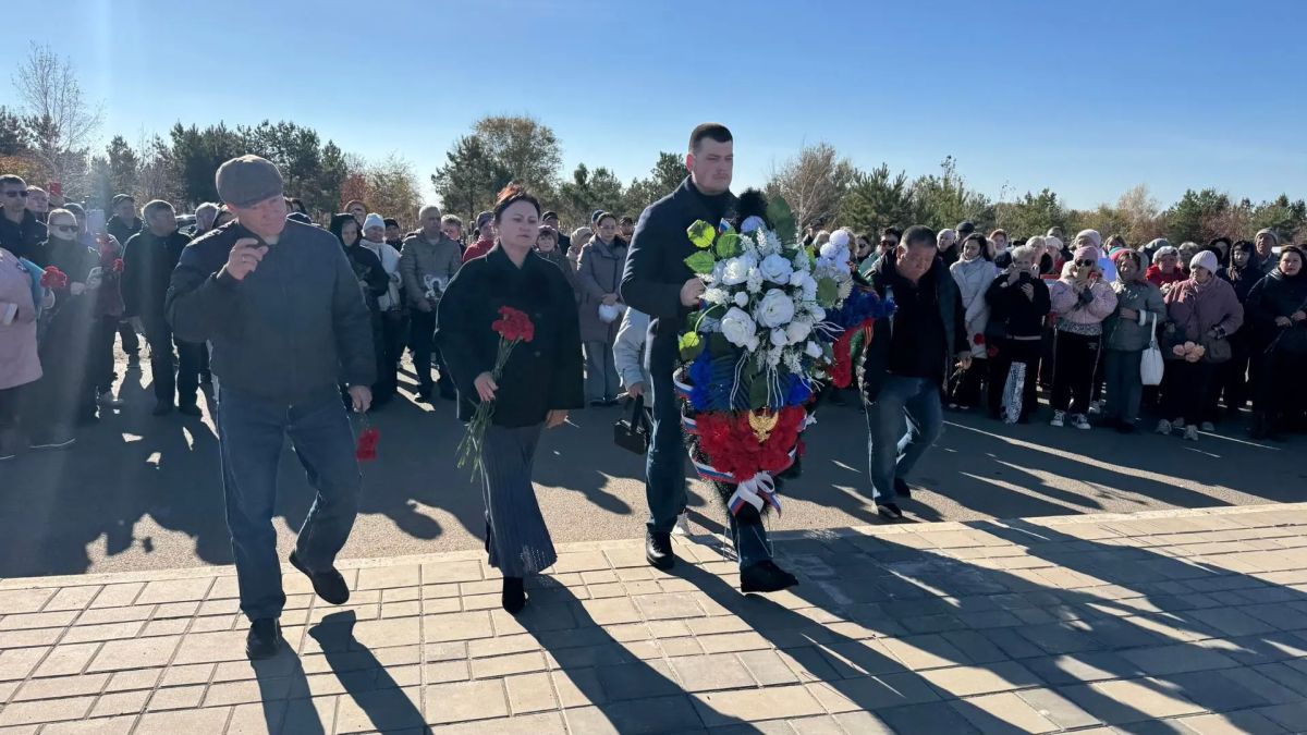 В память об оренбургских бойцах прошел митинг