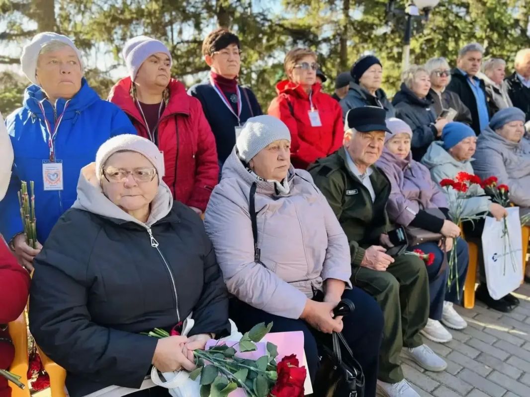 В Асекеево открыли мемориал в память о погибших участниках СВО В Асекеево открыли мемориал в память о погибших участниках СВО