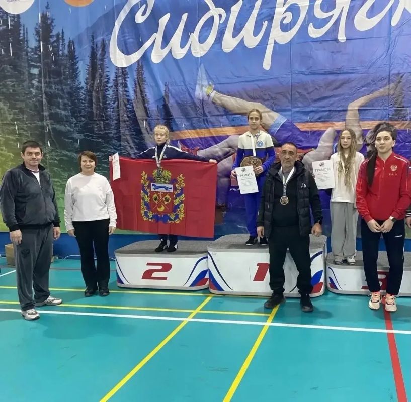 Золото и серебро оренбургских спортсменок на турнире по вольной борьбе Золото и серебро оренбургских спортсменок на турнире по вольной борьбе
