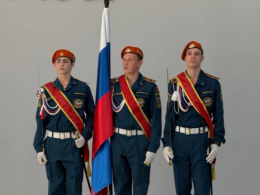 От самообороны до первой помощи: чему учились кадеты на каникулах От самообороны до первой помощи: чему учились кадеты на каникулах