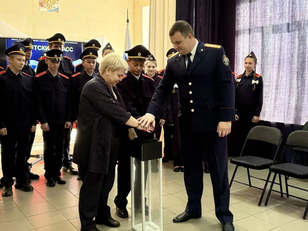 В Оренбургской области состоялись торжественные мероприятия посвящения школьников в кадеты Следственного комитета России В Оренбургской области состоялись торжественные мероприятия посвящения школьников в кадеты Следственного комитета России