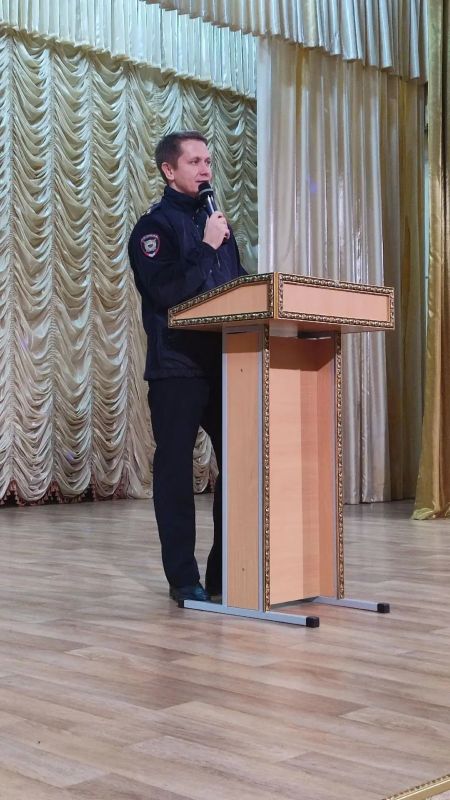 Оренбургские школьники, студенты и их родители узнали, как защититься от интернет-мошенников Оренбургские школьники, студенты и их родители узнали, как защититься от интернет-мошенников