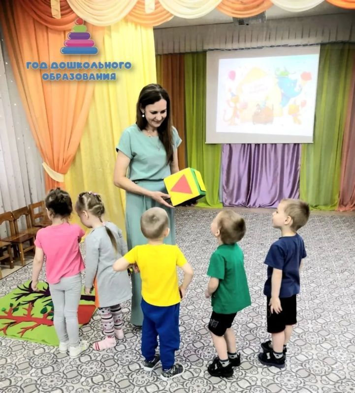 Третье поколение наставников: воспитатель Северного района Гульназира Сыркина продолжает семейные традиции Третье поколение наставников: воспитатель Северного района Гульназира Сыркина продолжает семейные традиции