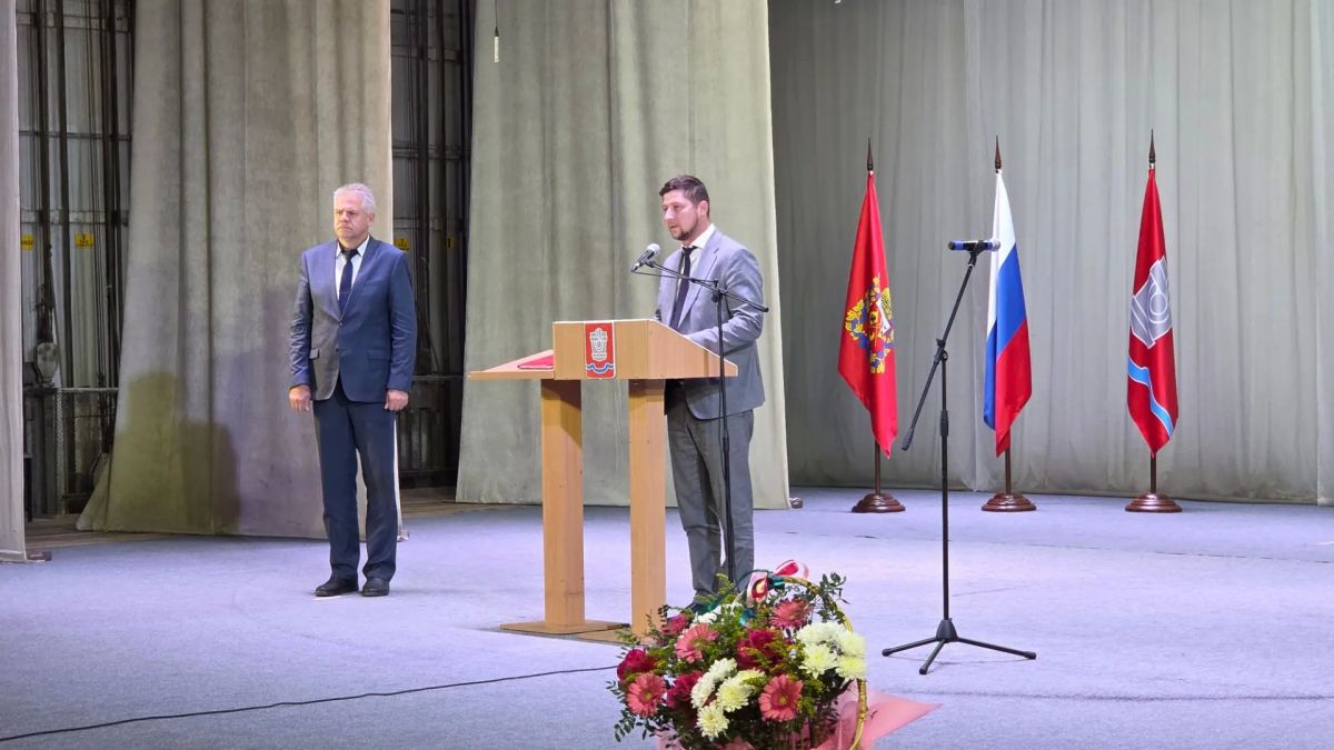 В Новотроицке прошла инаугурация главы города — Олег Юрьевич Папунин официально вступил в должность В Новотроицке прошла инаугурация главы города — Олег Юрьевич Папунин официально вступил в должность