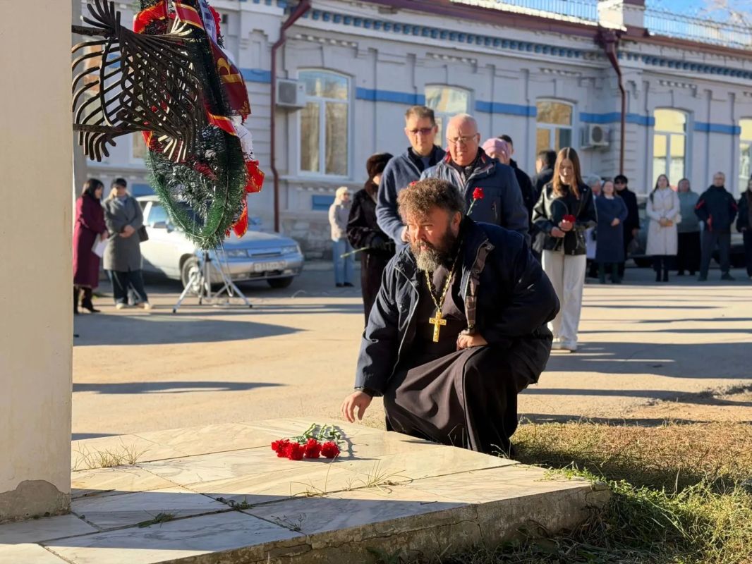 День памяти жертв политических репрессий: в Оренбуржье почтили память безвинно пострадавших День памяти жертв политических репрессий: в Оренбуржье почтили память безвинно пострадавших
